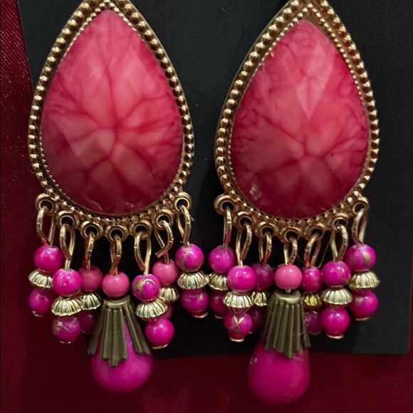 Fashion Jewelry Pink and Gold Chandelier Earrings - Picture 5 of 7